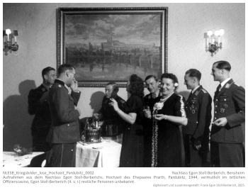 Aufnahmen aus dem Nachlass Egon Stoll-Berberichs. Hochzeit des Ehepaares Prarth, Pardubitz, 1944, vermutlich im örtlichen Offizierscasino, Egon Stoll-Berberich (4. v. r.) restliche Personen unbekannt. NLESB_Kriegsbilder_lose_Hochzeit_Pardubitz_0002