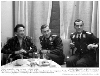 Aufnahmen aus dem Nachlass Egon Stoll-Berberichs. Hochzeit des Ehepaares Prarth, Pardubitz, 1944, vermutlich im örtlichen Offizierscasino, Egon Stoll-Berberich (Mitte) restliche Personen unbekannt. NLESB_Kriegsbilder_lose_Hochzeit_Pardubitz_0004