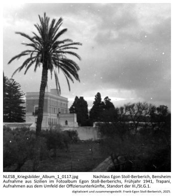 Aufnahme aus Sizilien im Fotoalbum Egon Stoll-Berberichs, Frühjahr 1941, Trapani, Aufnahmen aus dem Umfeld der Offiziersunterkünfte, Standort der III./St.G.1. NLESB_Kriegsbilder_Album1_0117