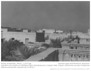 Aufnahme aus Sizilien im Fotoalbum Egon Stoll-Berberichs, Frühjahr 1941, Trapani, Aufnahmen aus dem Umfeld der Offiziersunterkünfte, Standort der III./St.G.1. NLESB_Kriegsbilder_Album1_0127