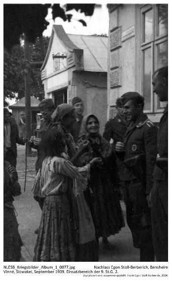 Vinné, Slowakei, September 1939. Einsatzbereich der 9. St.G. 2. NLESB_Kriegsbilder_Album1_0077.