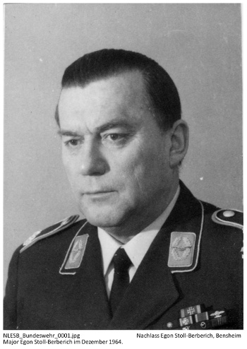 Egon Stoll-Berberich als Offizier bei der Bundeswehr. Ein frühes Bild aus dem Jahre 1964 zeigt ihn noch in der Uniform eines Majors. NLESB_Bundeswehr_0001