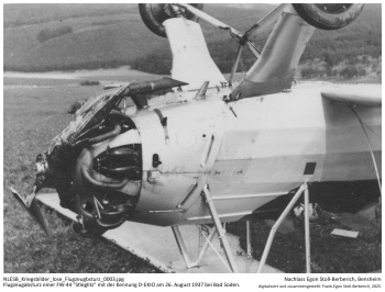 Bild aus Egon Stoll-Berberichs Fotoalbum, Flugzeugabsturz einer FW-44 