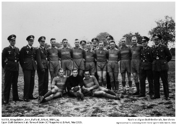 Egon Stoll-Berberich als Torwart beim SC Fliegerhorst Erfurt, Mai 1935. NLESB_Kriegsbilder_lose_Fußball_Erfurt_0001