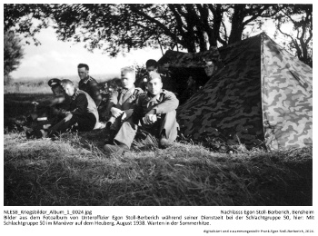 Bilder aus dem Fotoalbum von Unteroffizier Egon Stoll-Berberich während seiner Dienstzeit bei der Schlachtgruppe 50, hier: Mit Schlachtgruppe 50 im Manöver auf dem Heuberg, August 1938. Warten in der Sommerhitze. NLESB_Kriegsbilder_Album1_0024. Bilder aus dem Fotoalbum von Unteroffizier Egon Stoll-Berberich während seiner Dienstzeit bei der Schlachtgruppe 50, hier: Mit Schlachtgruppe 50 im Manöver auf dem Heuberg, August 1938. Warten in der Sommerhitze. NLESB_Kriegsbilder_Album1_0024.