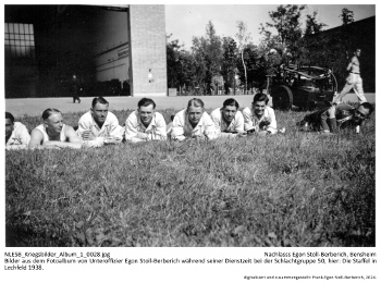 Bilder aus dem Fotoalbum von Unteroffizier Egon Stoll-Berberich während seiner Dienstzeit bei der Schlachtgruppe 50, hier: Die Staffel in Lechfeld 1938. NLESB_Kriegsbilder_Album1_0028. Bilder aus dem Fotoalbum von Unteroffizier Egon Stoll-Berberich während seiner Dienstzeit bei der Schlachtgruppe 50, hier: Die Staffel in Lechfeld 1938. NLESB_Kriegsbilder_Album1_0028.