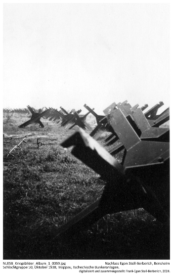 Schlachtgruppe 50, Oktober 1938, Troppau, Tschechische Bunkeranlagen. NLESB_Kriegsbilder_Album1_0059. Schlachtgruppe 50, Oktober 1938, Troppau, Tschechische Bunkeranlagen. NLESB_Kriegsbilder_Album1_0059.