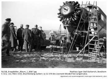 II./St.G. 163, März 1939, Bruchlandung Junkers Ju 52 3 M des Leutnant Mosdorf bei Langensalza. NLESB_Kriegsbilder_Album1_0067. II./St.G. 163, März 1939, Bruchlandung Junkers Ju 52 3 M des Leutnant Mosdorf bei Langensalza. NLESB_Kriegsbilder_Album1_0067.
