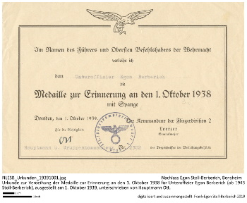 Urkunde zur Verleihung der Medaille zur Erinnerung an den 1. Oktober 1938 für Unteroffizier Egon Berberich (ab 1943 Stoll-Berberich), ausgestellt am 1. Oktober 1939, unterschrieben von Hauptmann Ernst Ott. NLESB_Urkunden_19391001.